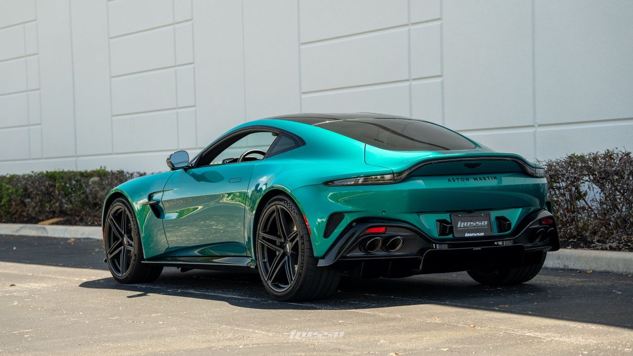 2025 Aston Martin Vantage