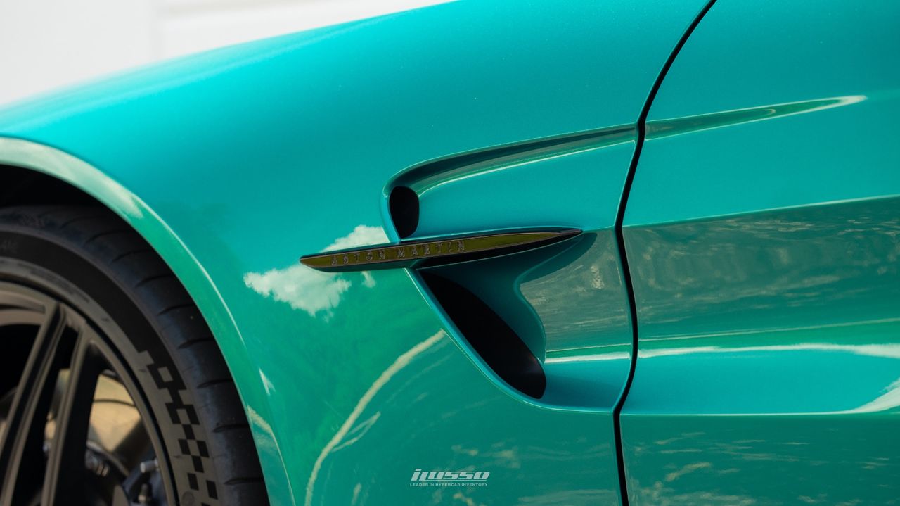 2025 Aston Martin Vantage