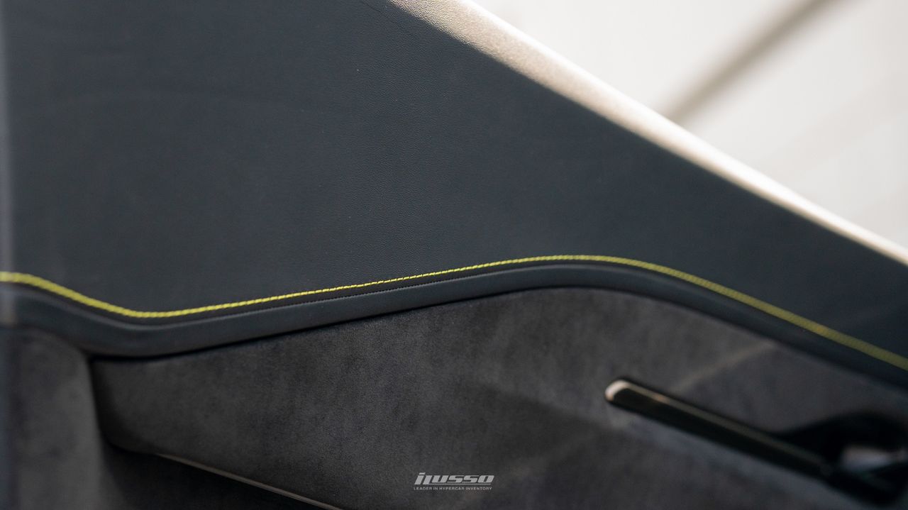 2025 Aston Martin Vantage