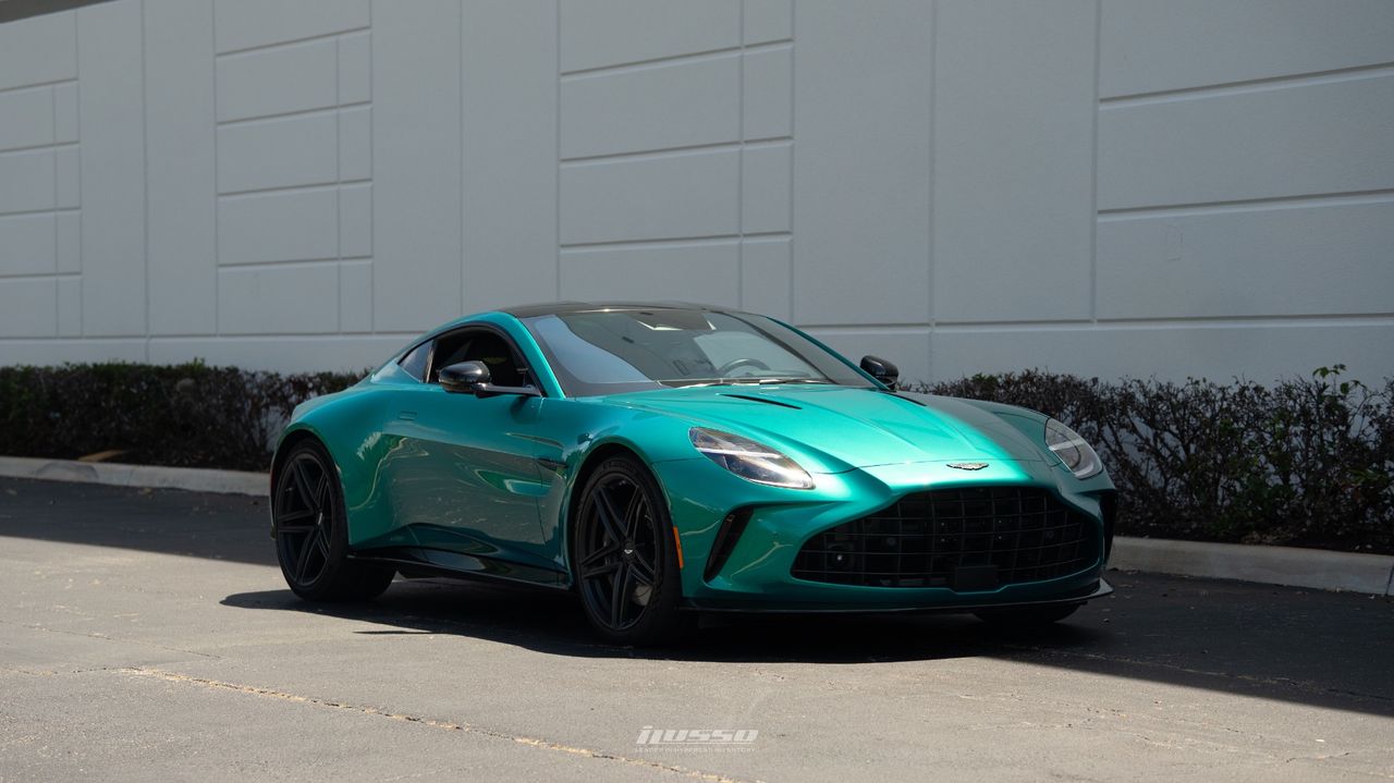2025 Aston Martin Vantage