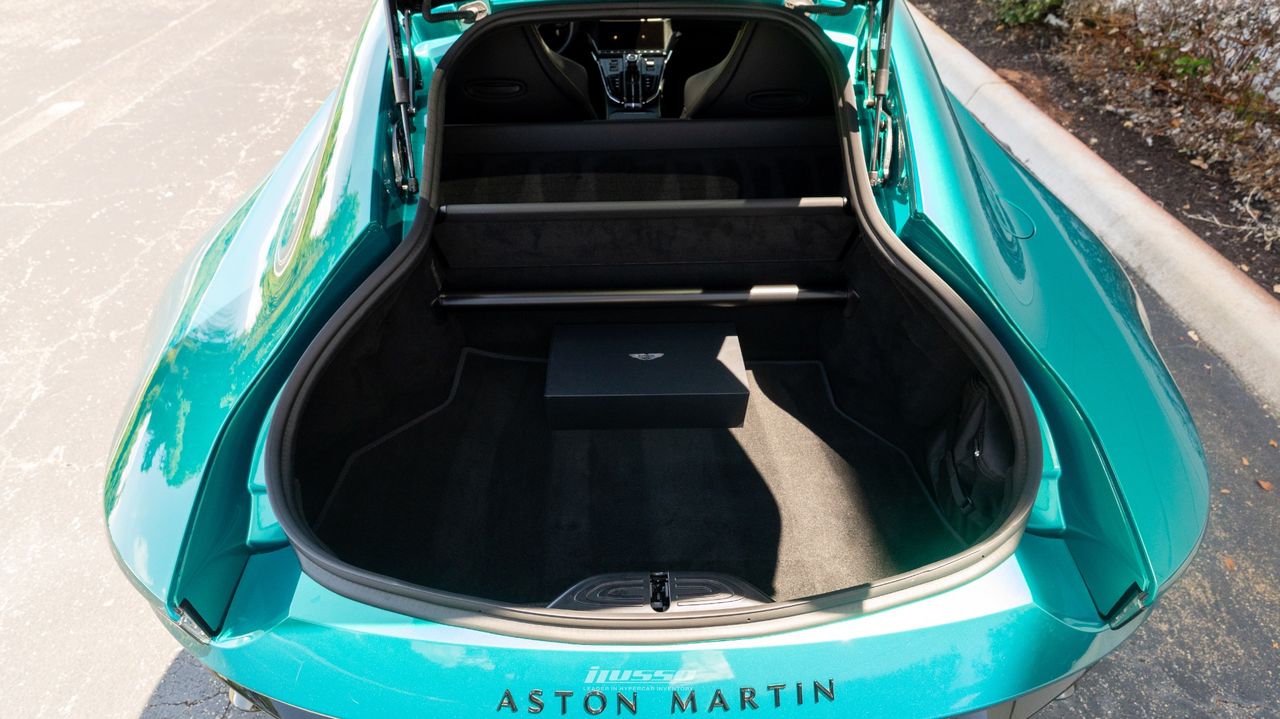 2025 Aston Martin Vantage