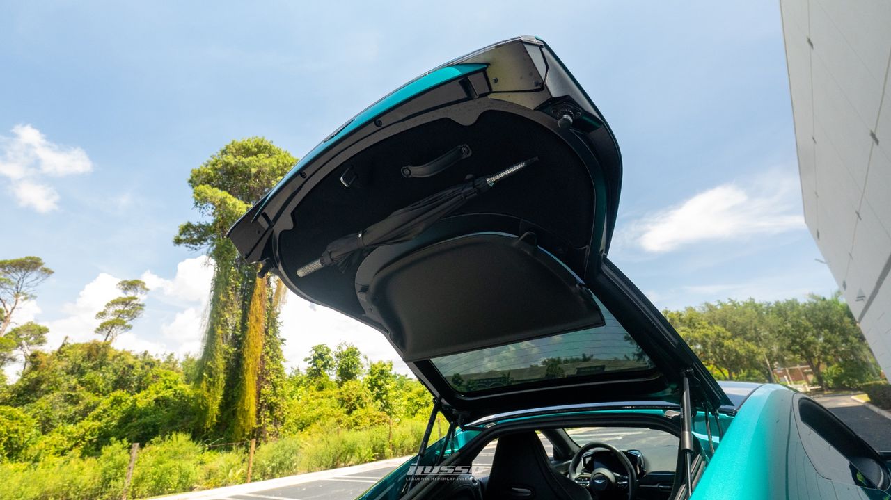 2025 Aston Martin Vantage