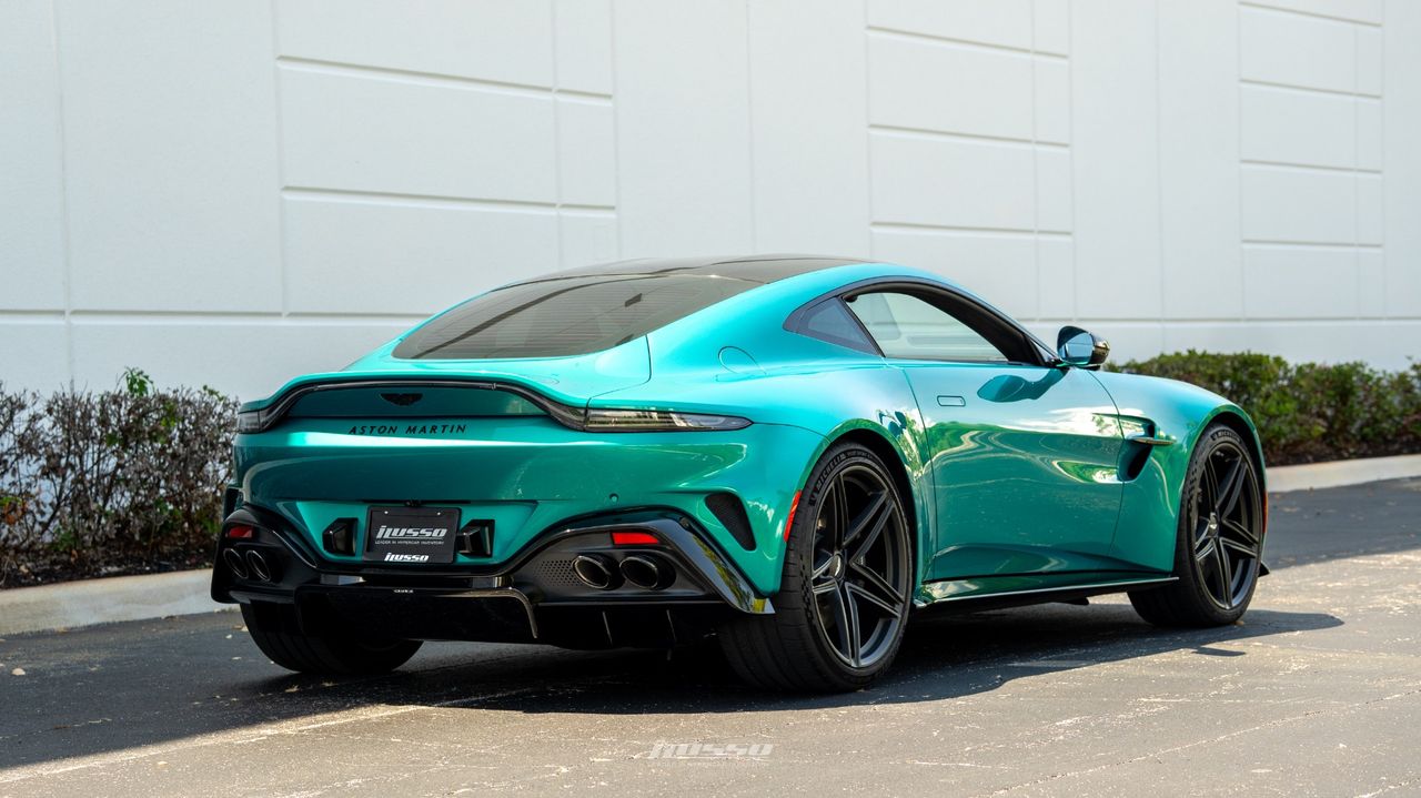 2025 Aston Martin Vantage