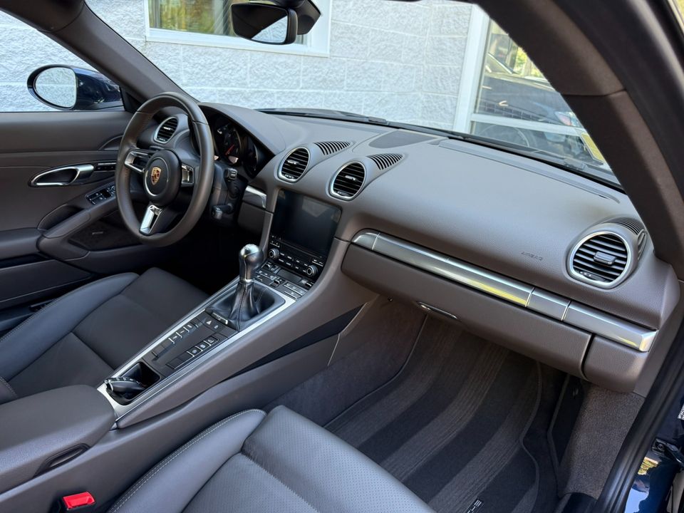 2019 Porsche 718 Cayman