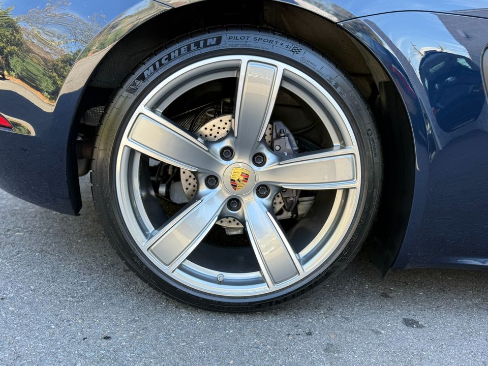 2019 Porsche 718 Cayman