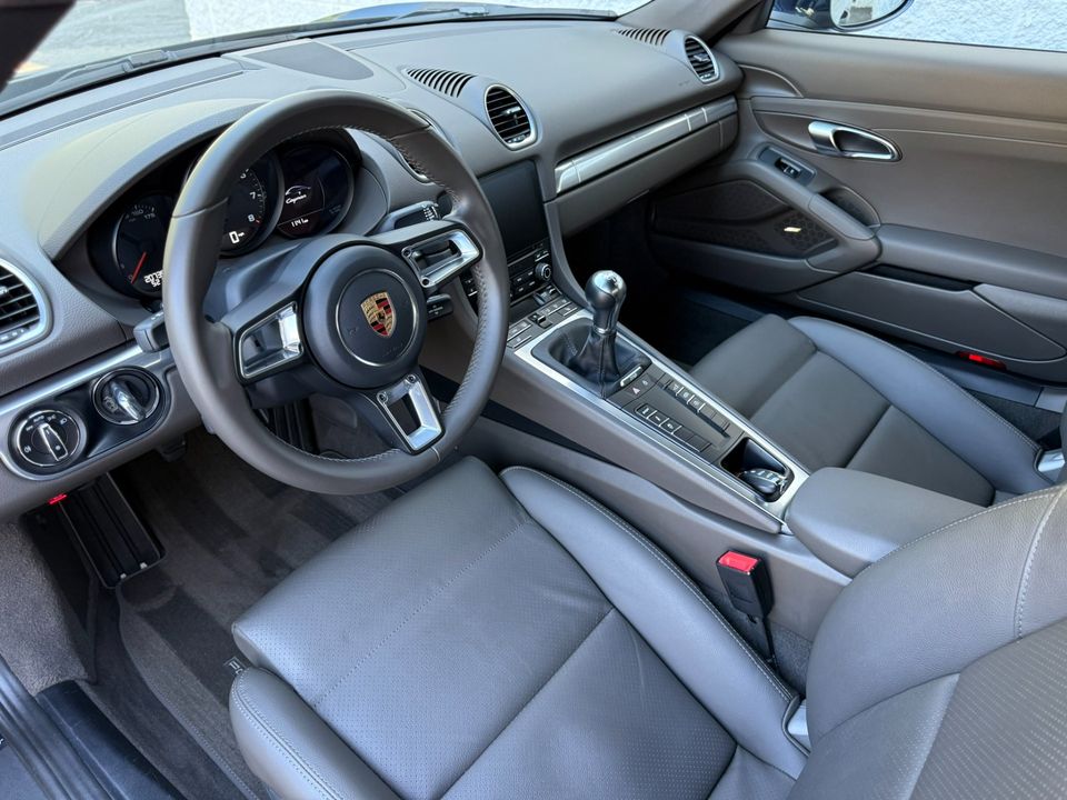 2019 Porsche 718 Cayman