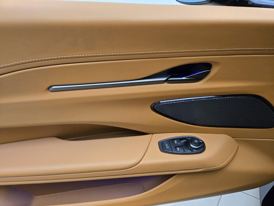 2026 Aston Martin Vantage