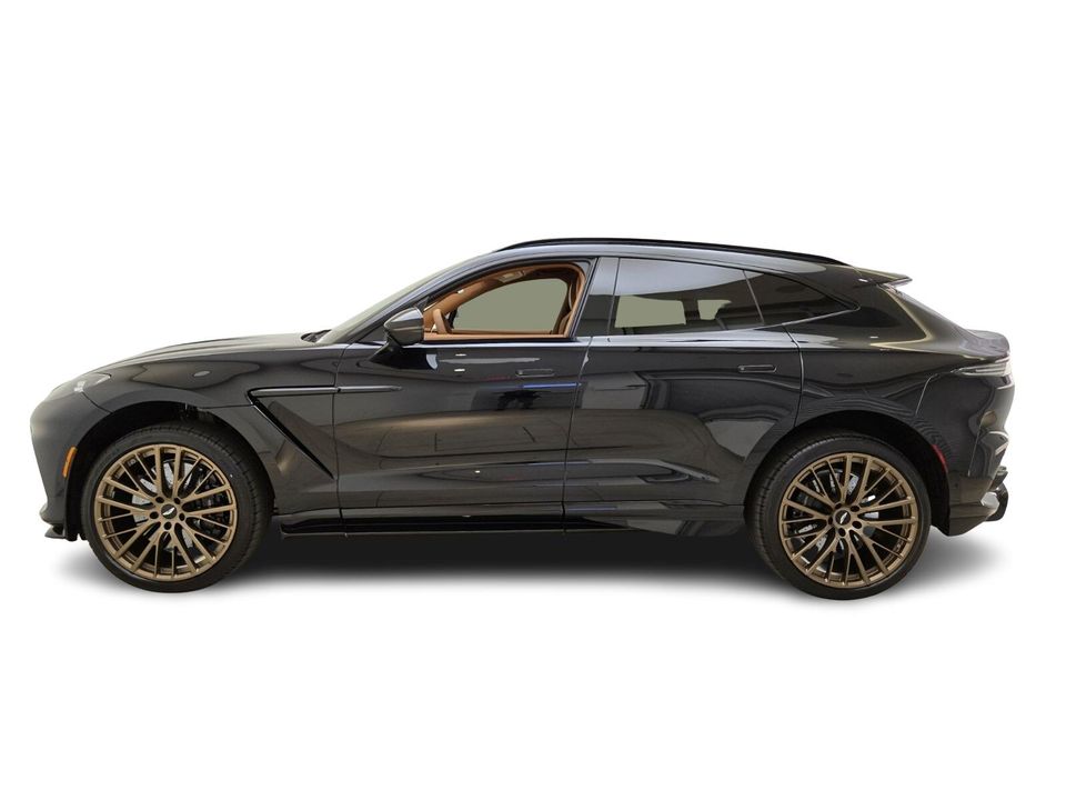 2026 Aston Martin DBX