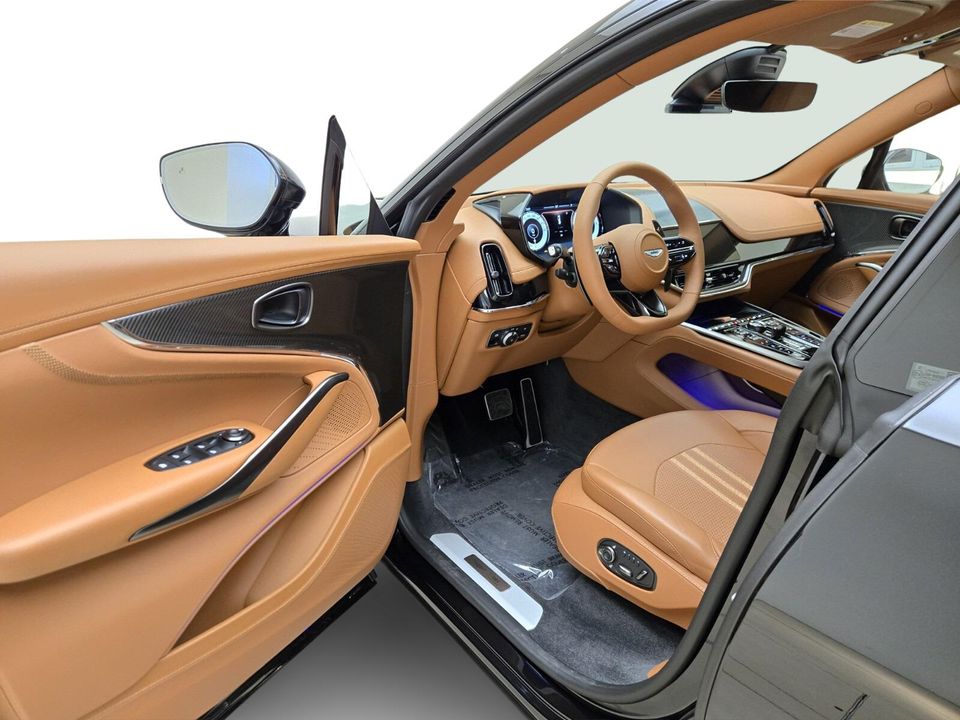 2026 Aston Martin DBX