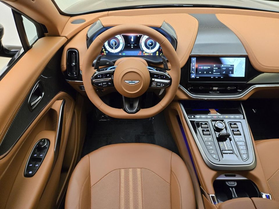 2026 Aston Martin DBX