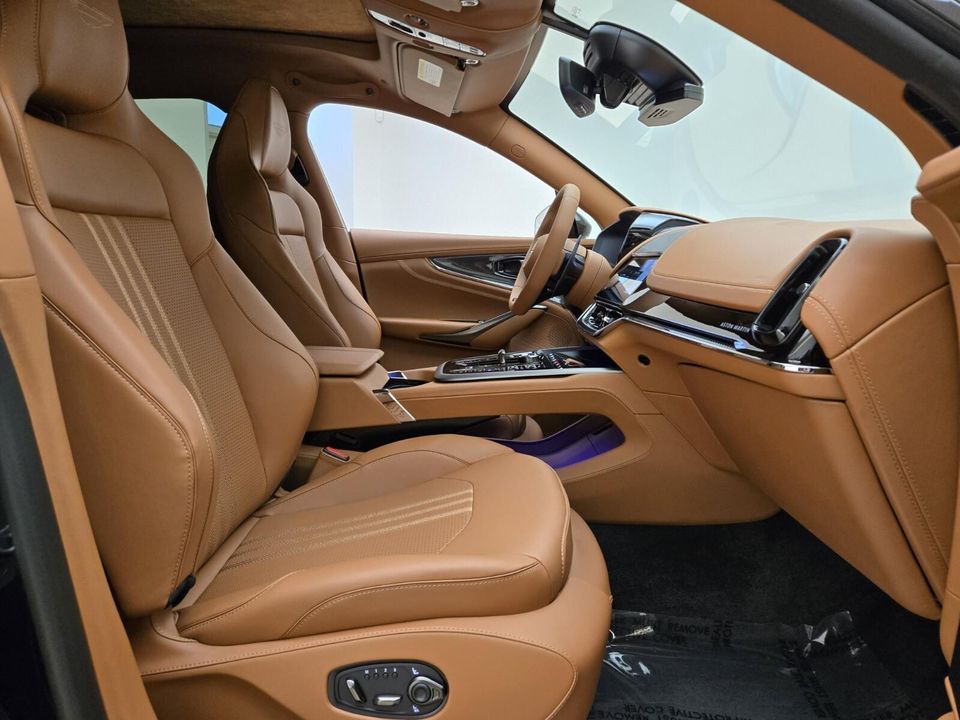 2026 Aston Martin DBX