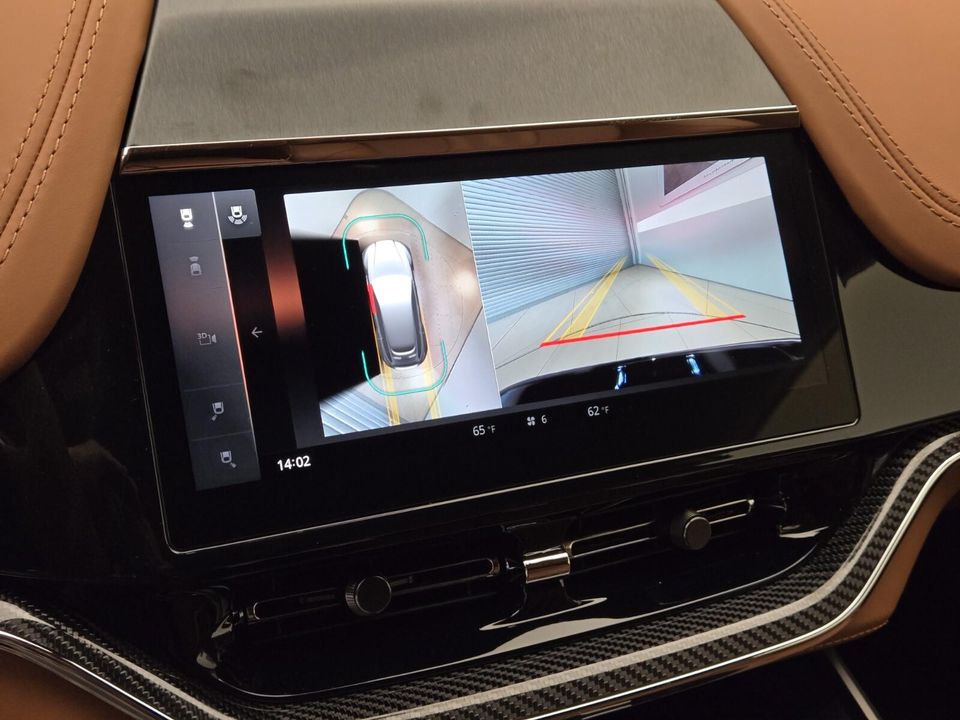 2026 Aston Martin DBX