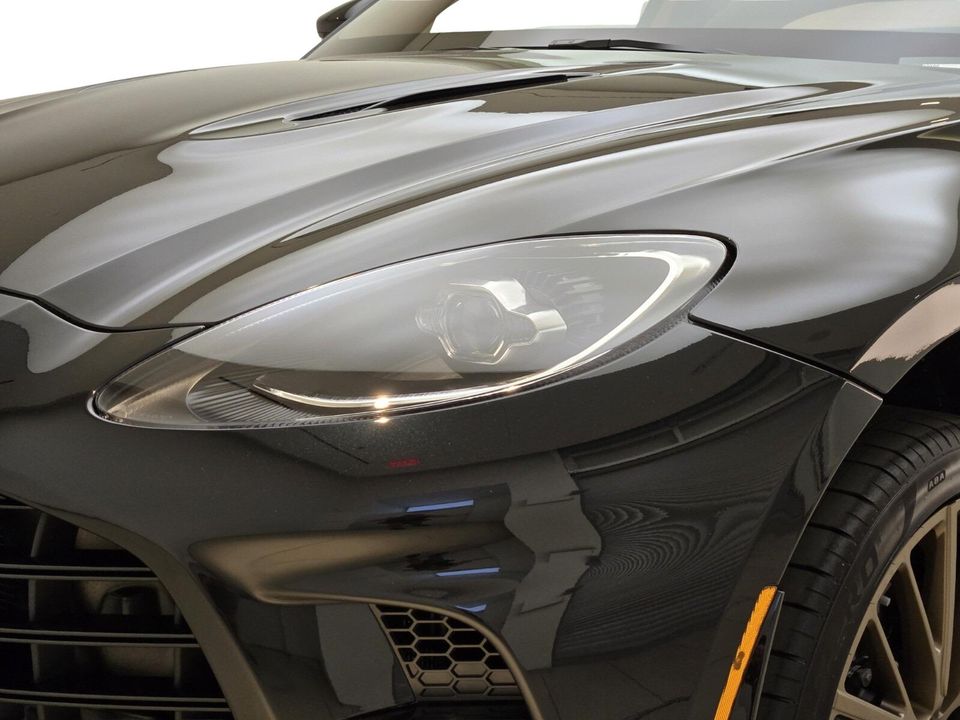 2026 Aston Martin DBX