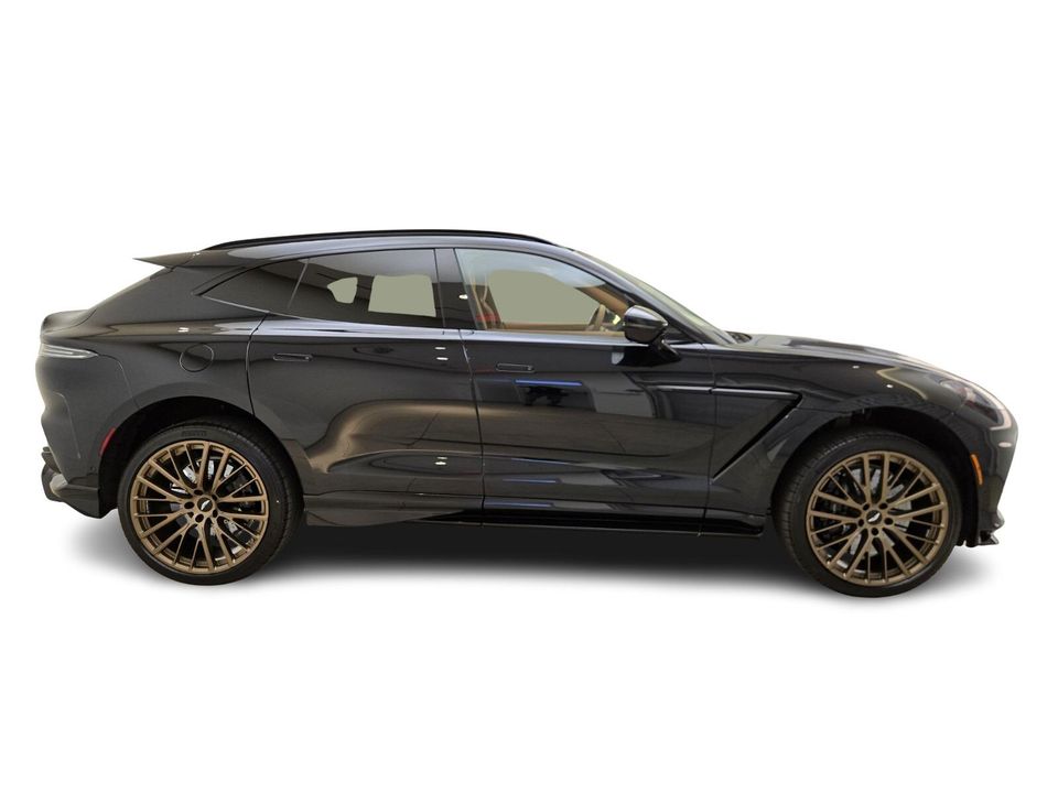 2026 Aston Martin DBX