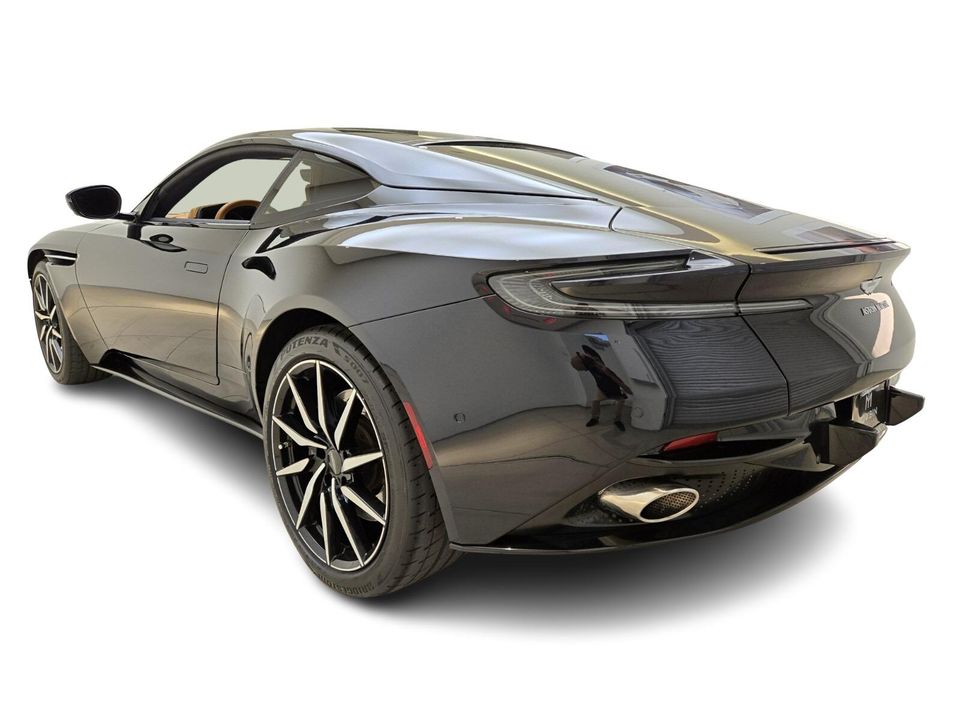 2021 Aston Martin DB11