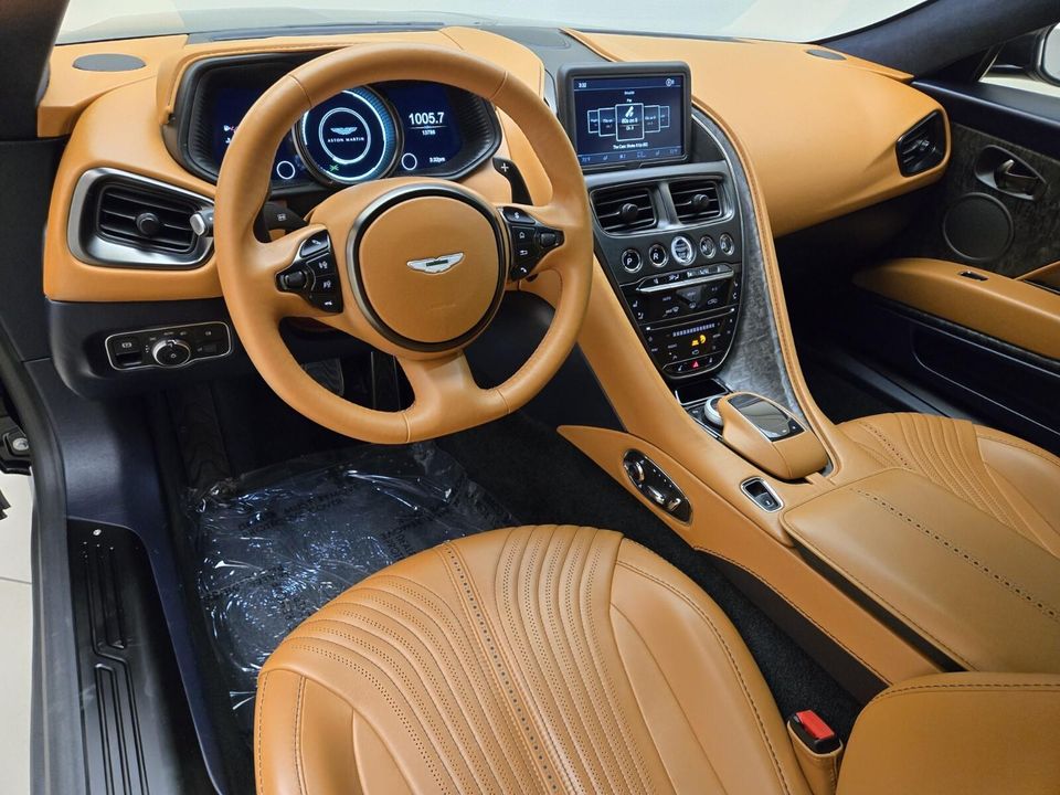 2021 Aston Martin DB11