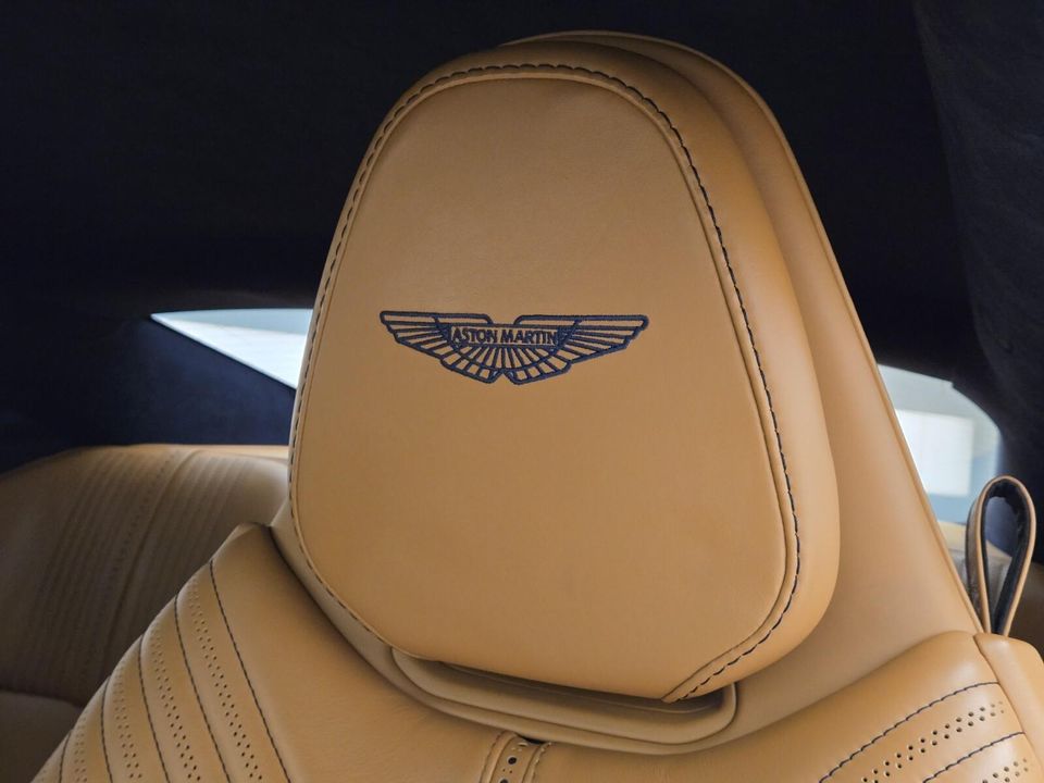 2021 Aston Martin DB11