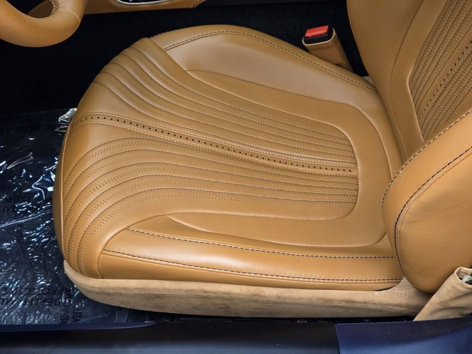 2021 Aston Martin DB11