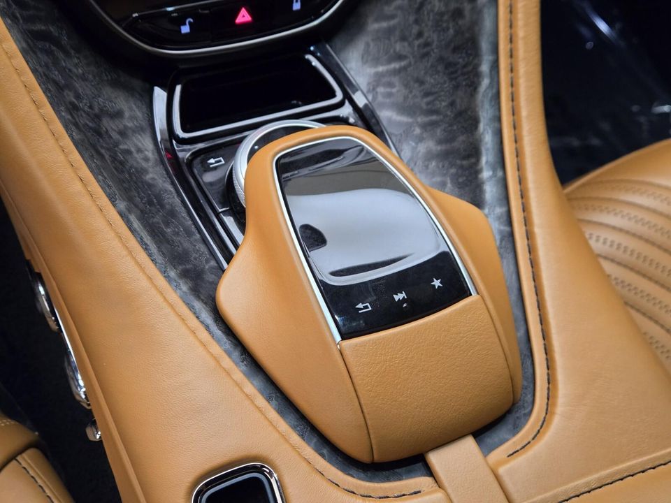 2021 Aston Martin DB11