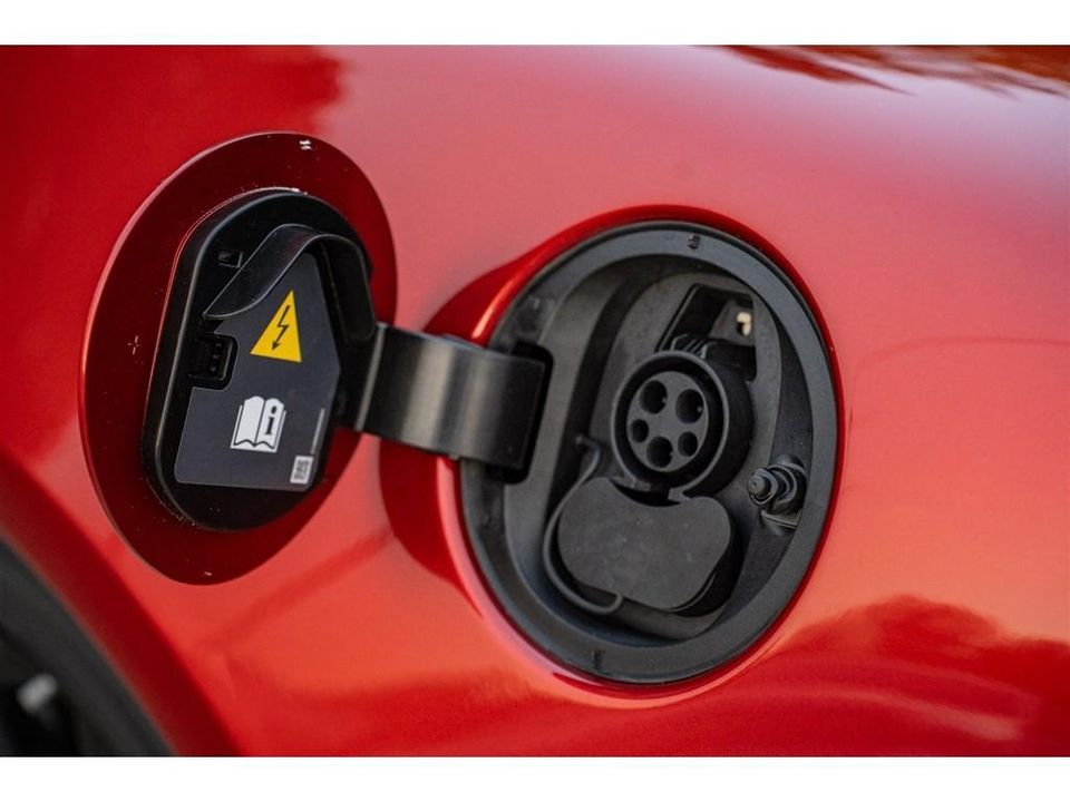 2025 Karma Revero