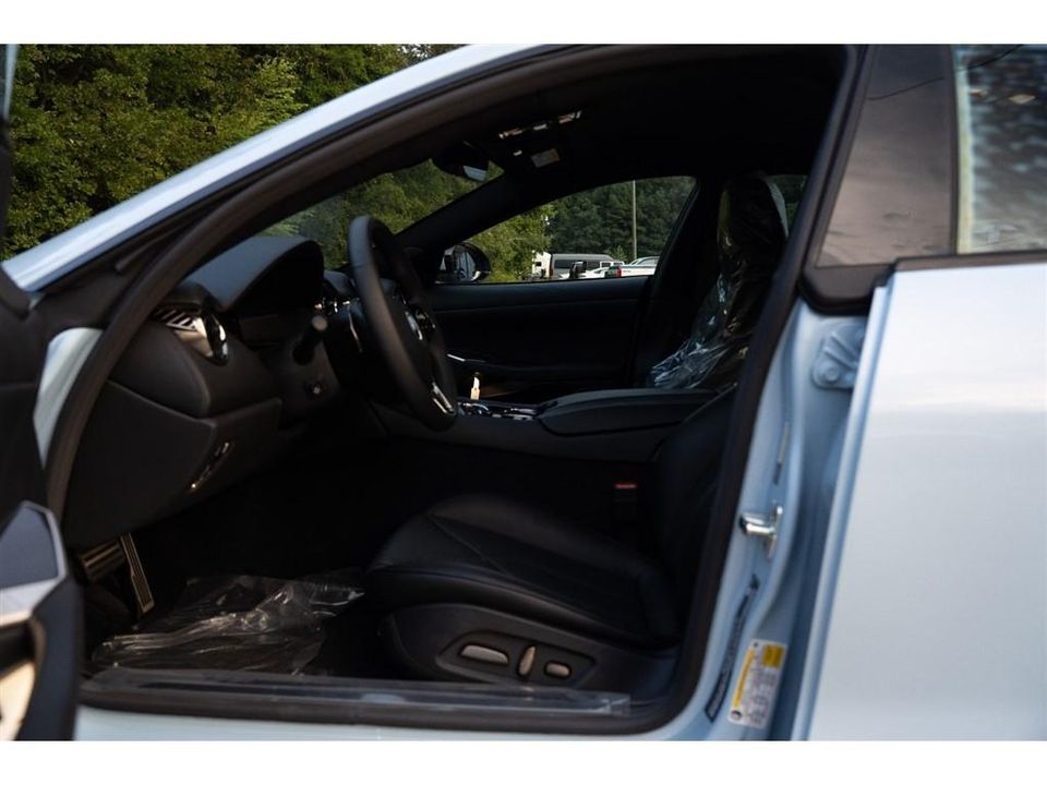 2025 Karma Revero
