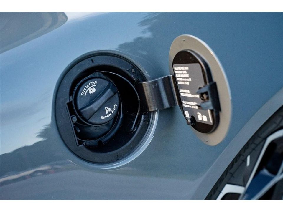 2025 Karma Revero