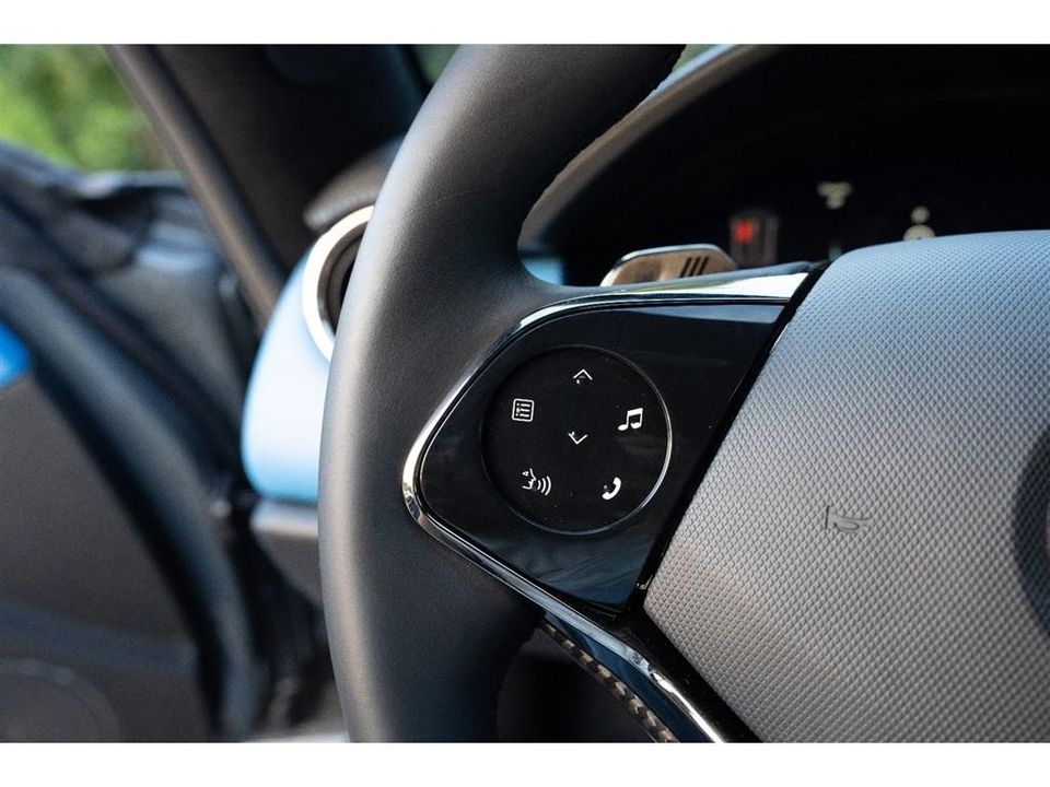2025 Karma Revero