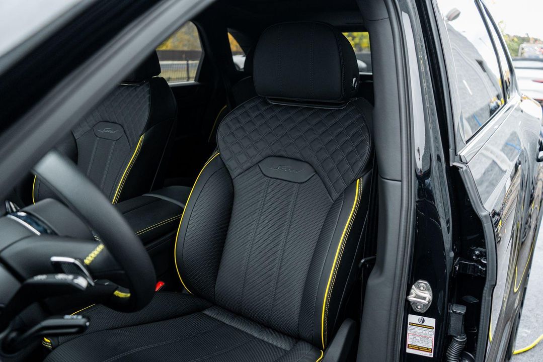 2023 Bentley Bentayga