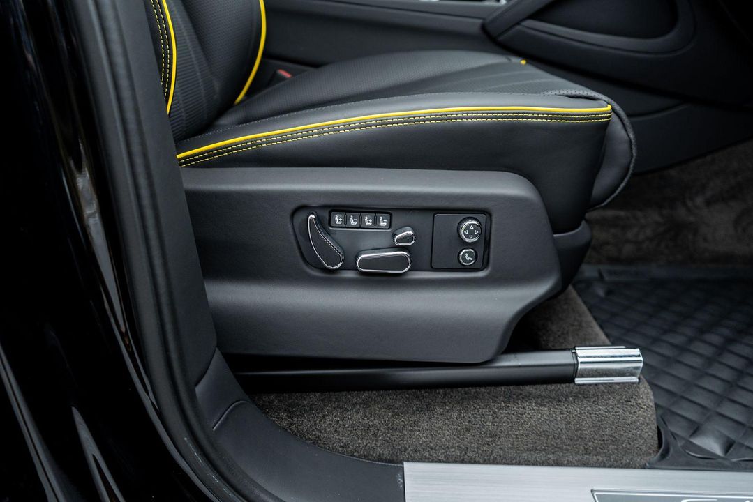 2023 Bentley Bentayga