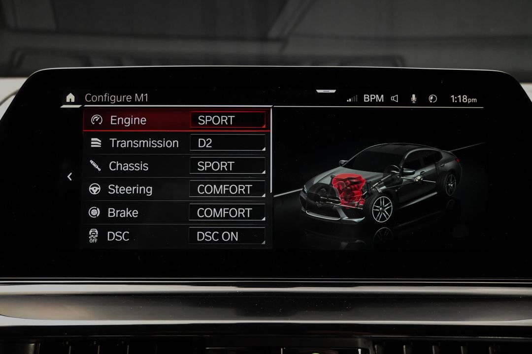 2022 BMW M8