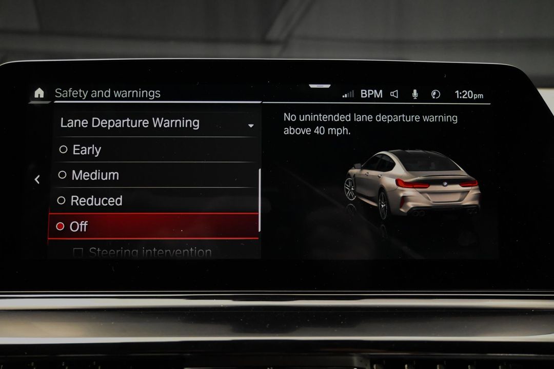2022 BMW M8