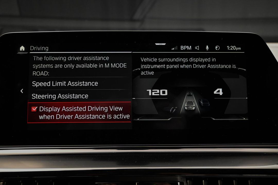 2022 BMW M8