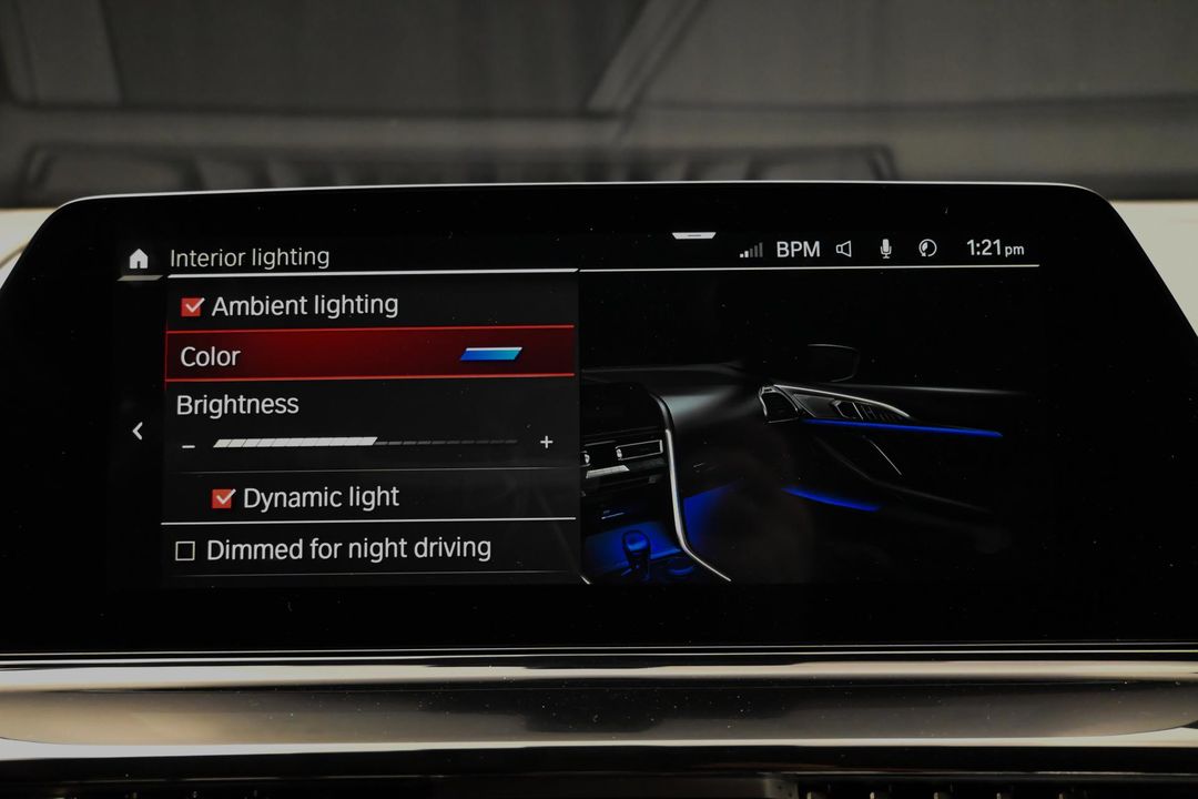2022 BMW M8