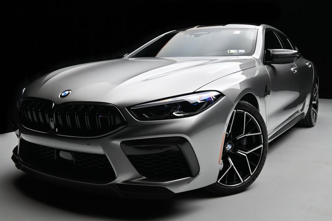 2022 BMW M8
