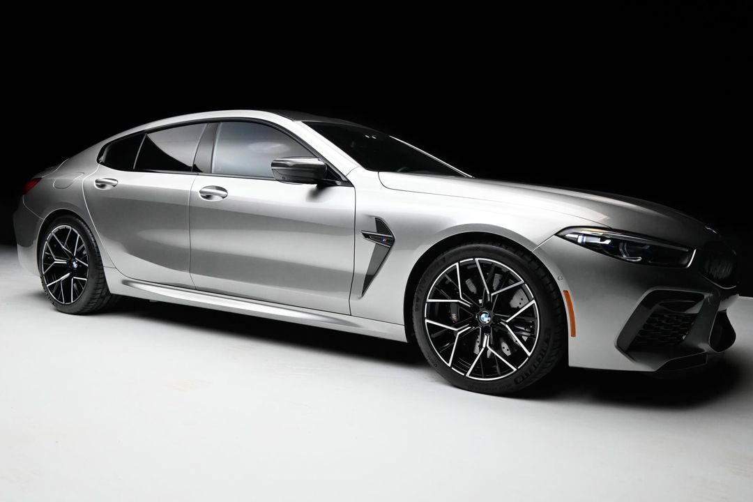 2022 BMW M8
