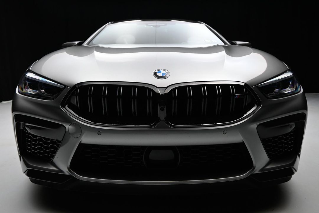 2022 BMW M8