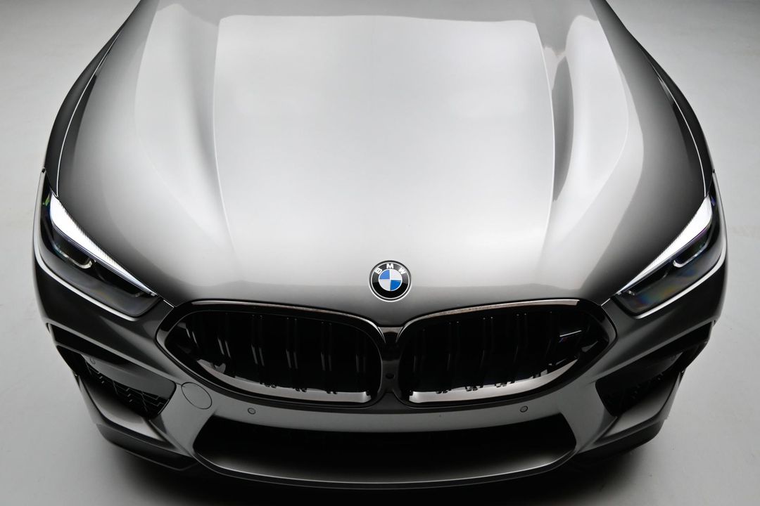 2022 BMW M8
