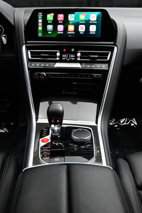 2022 BMW M8