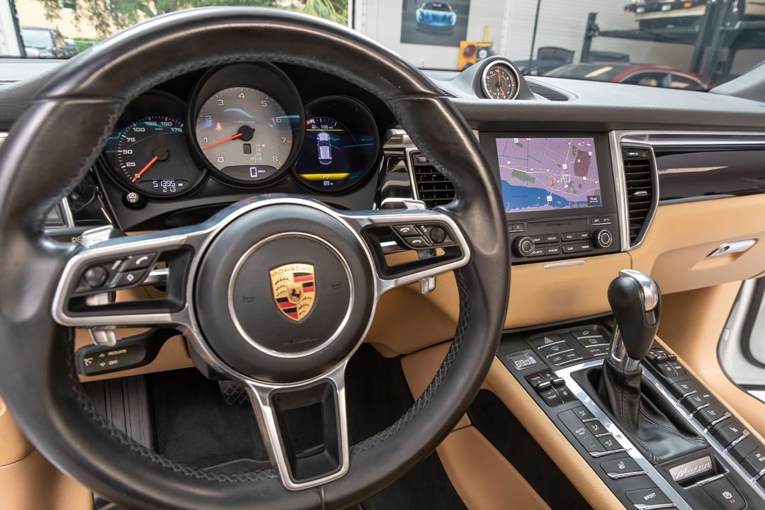 2018 Porsche Macan