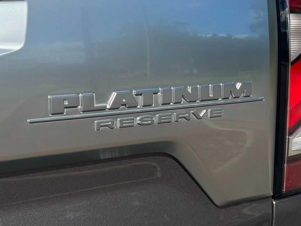 2024 Nissan Titan
