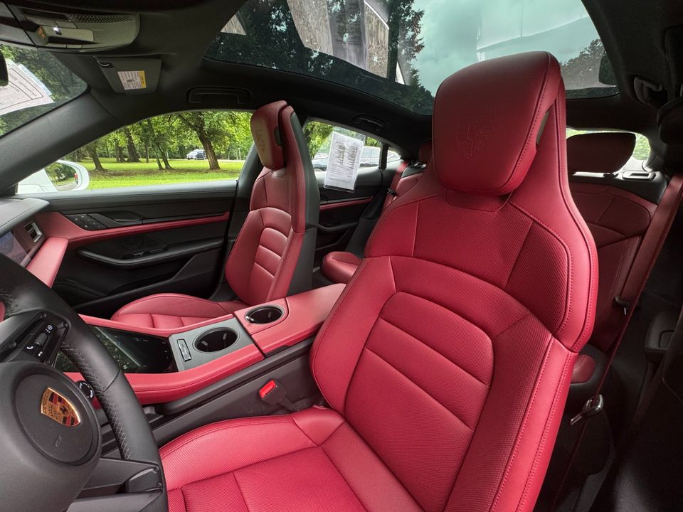 2023 Porsche Taycan
