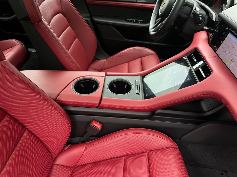 2023 Porsche Taycan