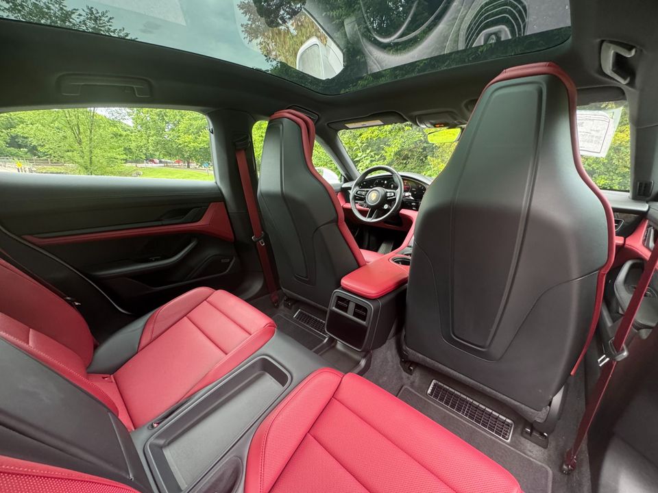 2023 Porsche Taycan