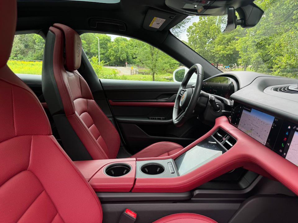 2023 Porsche Taycan