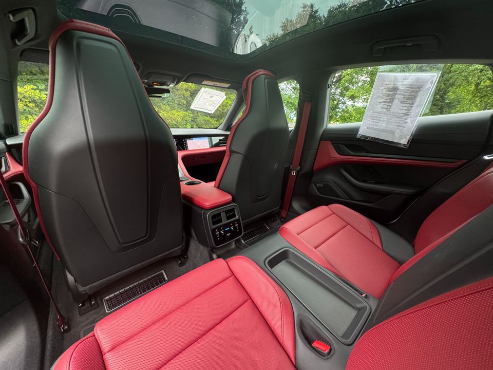 2023 Porsche Taycan