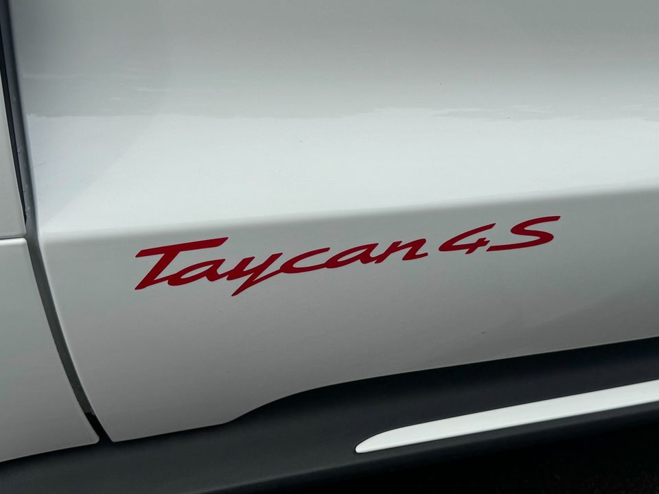 2023 Porsche Taycan