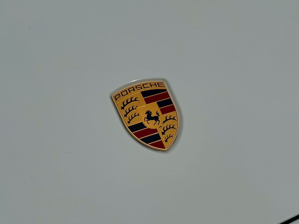 2023 Porsche Taycan