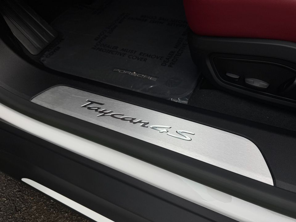 2023 Porsche Taycan
