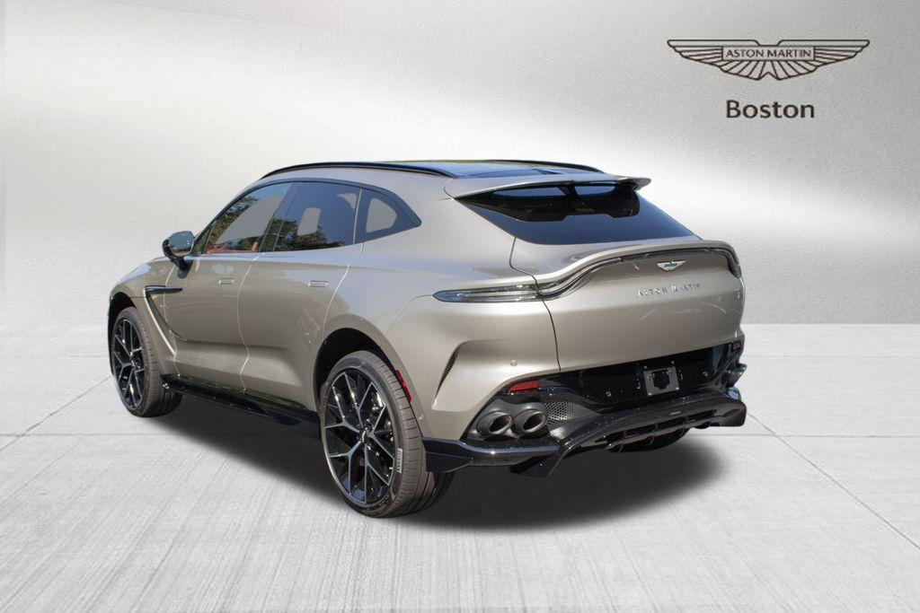 2025 Aston Martin DBX