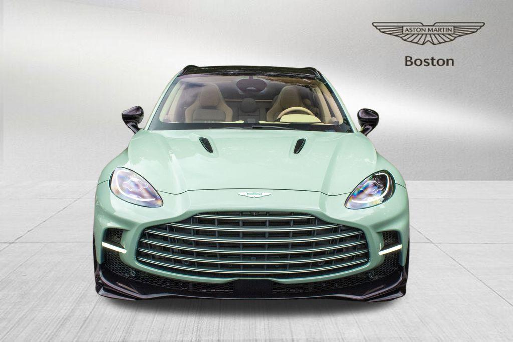 2025 Aston Martin DBX